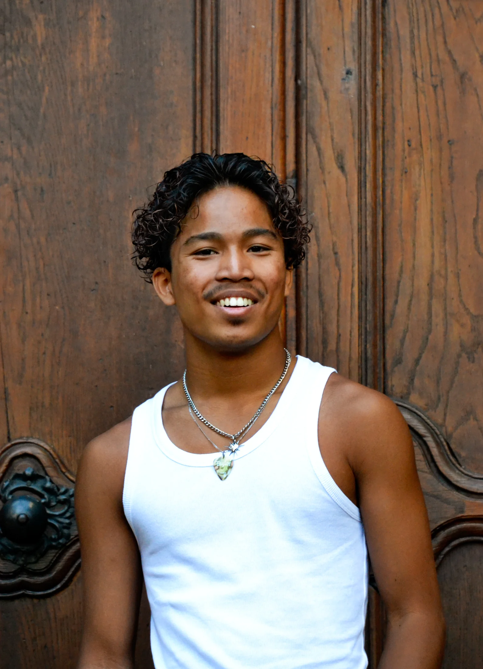 Portrait de Nosh souriant